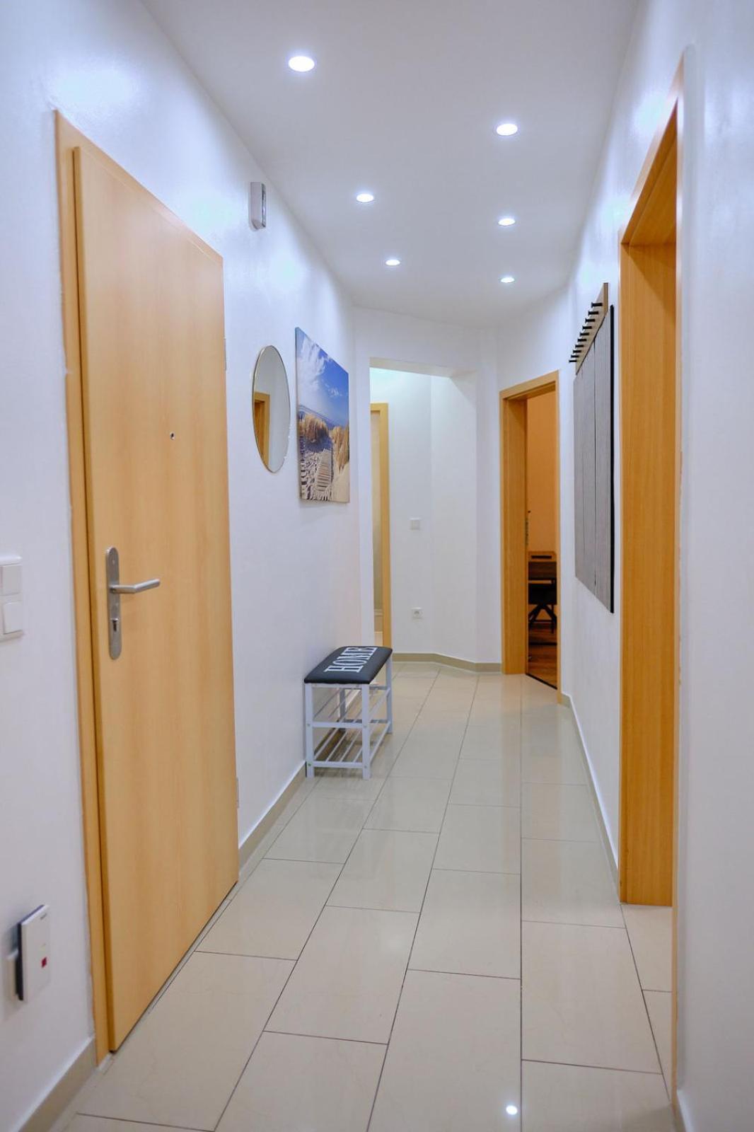 Primetime Suite Fuer 8+Kueche/Wifi Essen Exterior foto
